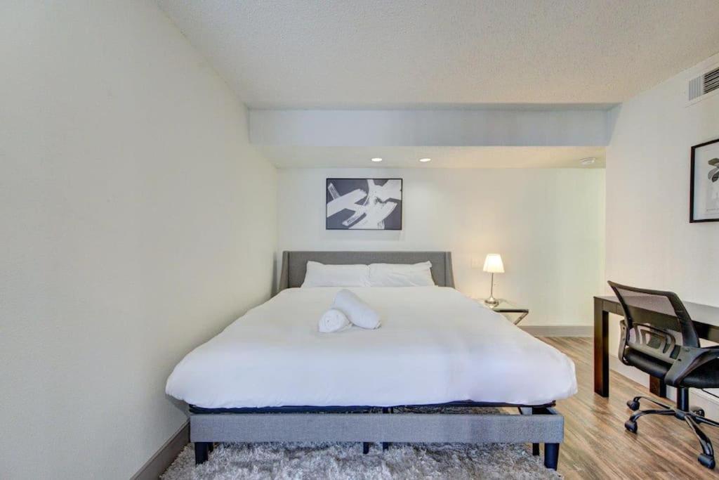 Appartement Lux /king Bed /free Parking/pool/first Floor *