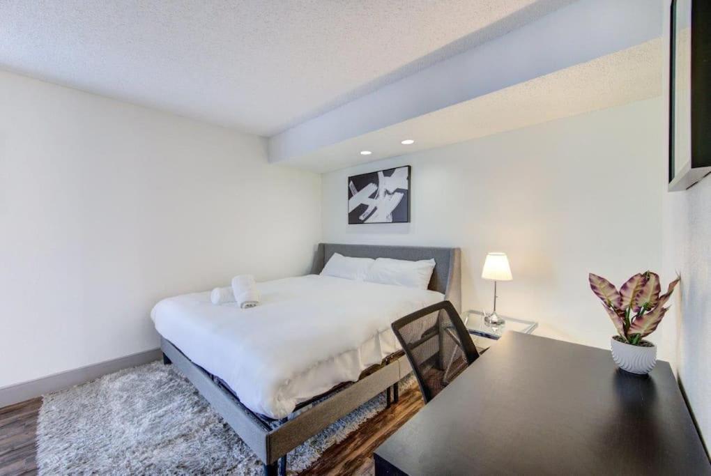 Lux /king Bed /free Parking/pool/first Floor Appartement